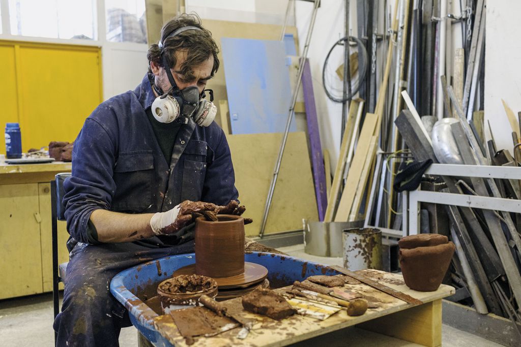 LONDON SCULPTURE WORKSHOP, ENGLAND – FEBRUARY 11, 2015
