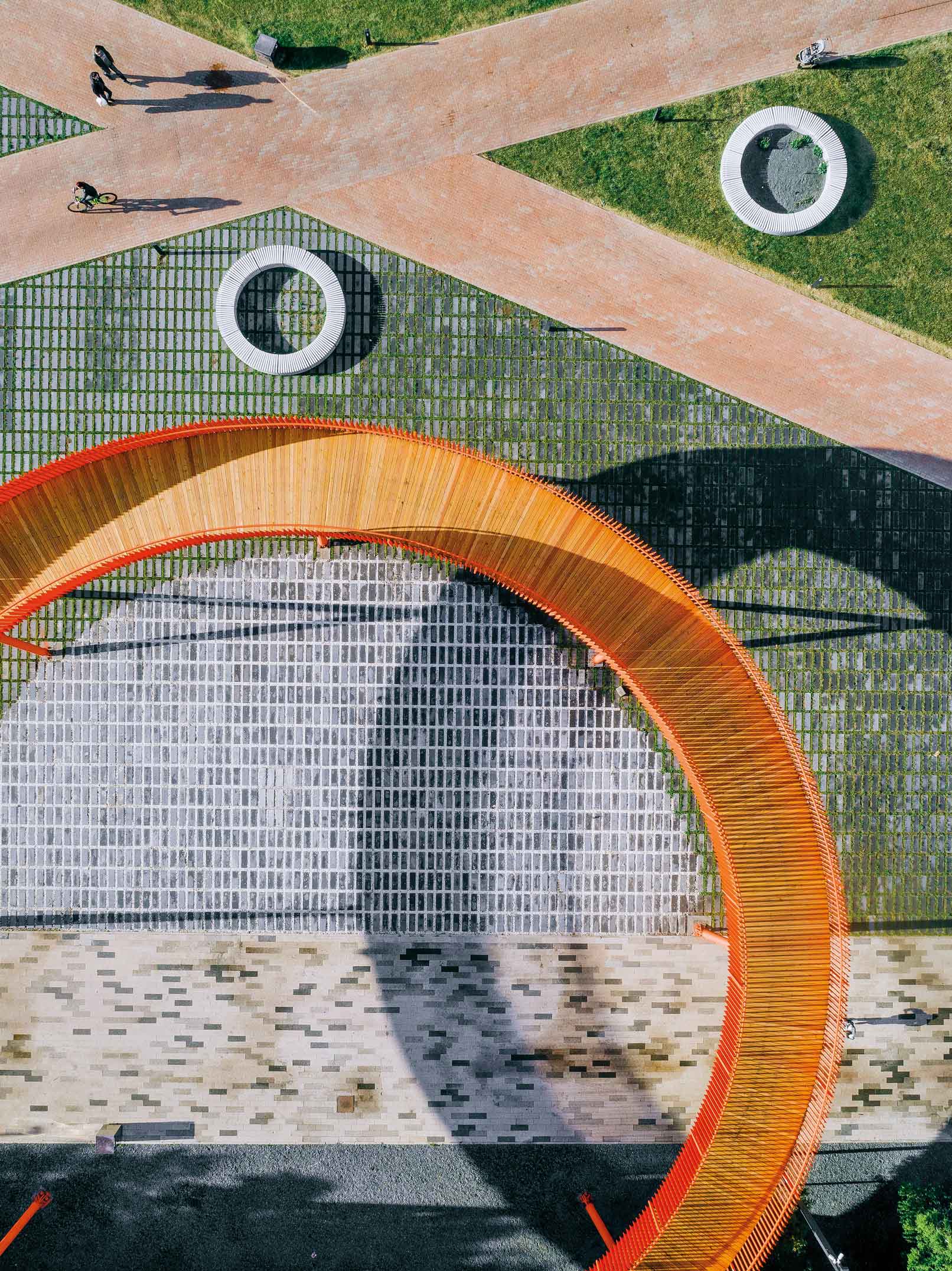 23_Azatlyk-Square_DROM-©Dmitry-Chebanenko