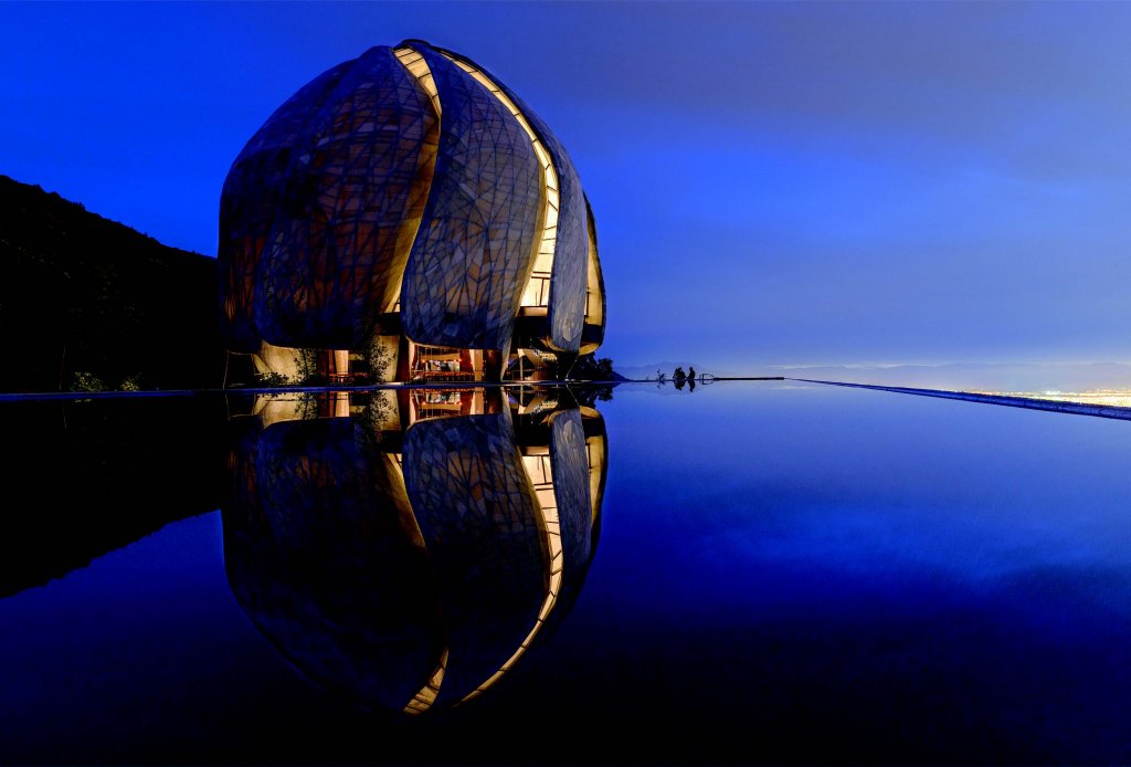 Templul cu bazinul de apă reflectorizant, Foto: Sebastián Wilson León