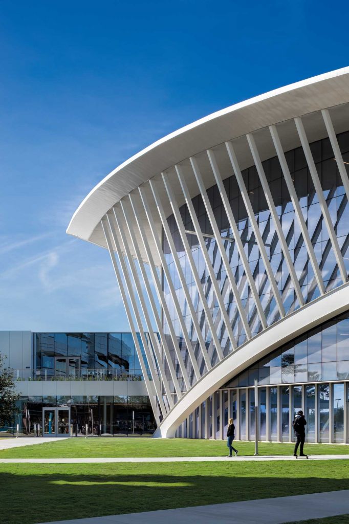 59220-main_2353-6_59220_sc_v2com