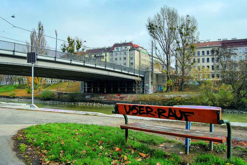 76732179_1447005608783544_3368905925313167360_n as Smart Object-1