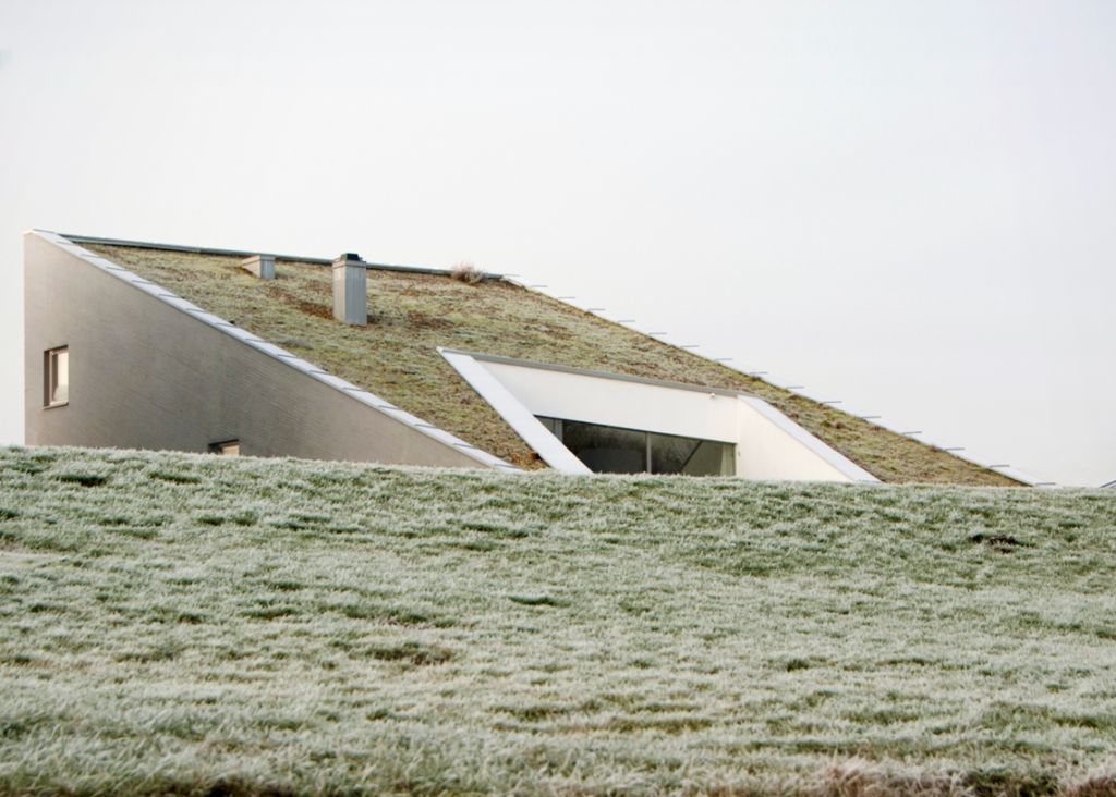 AFTERPARTY House and the river_8