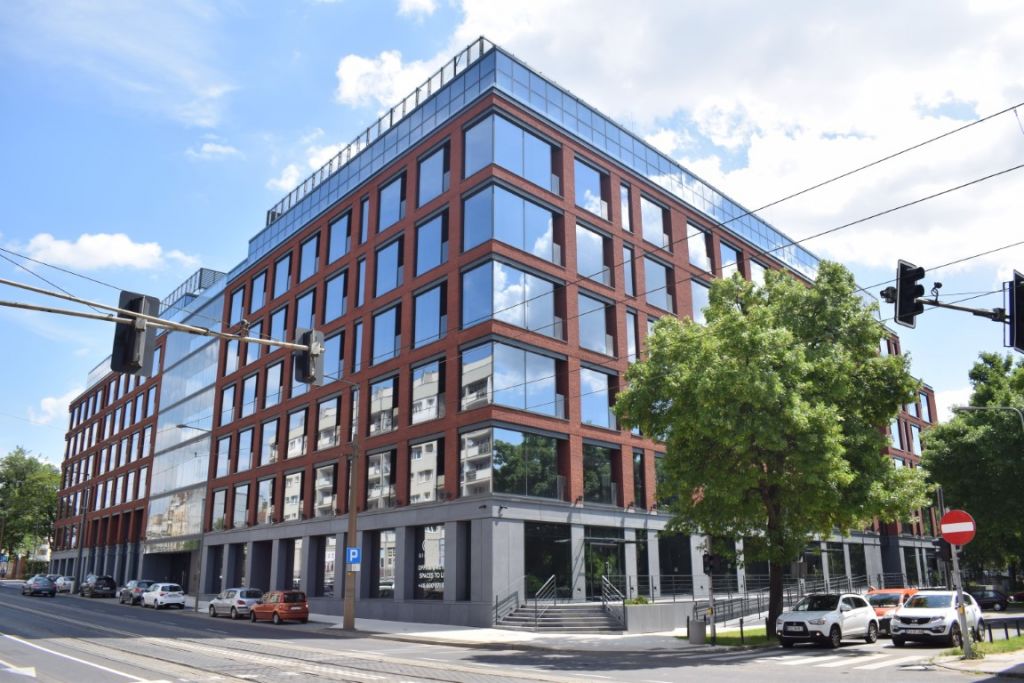 Giant Office, Poznań, Polonia. Sisteme utilizate: MB-77HS, MB-86 Foldline, MB-86 SI, MB-SR50N EFEKT, MB-SR50N IW, MB-SR50N OW