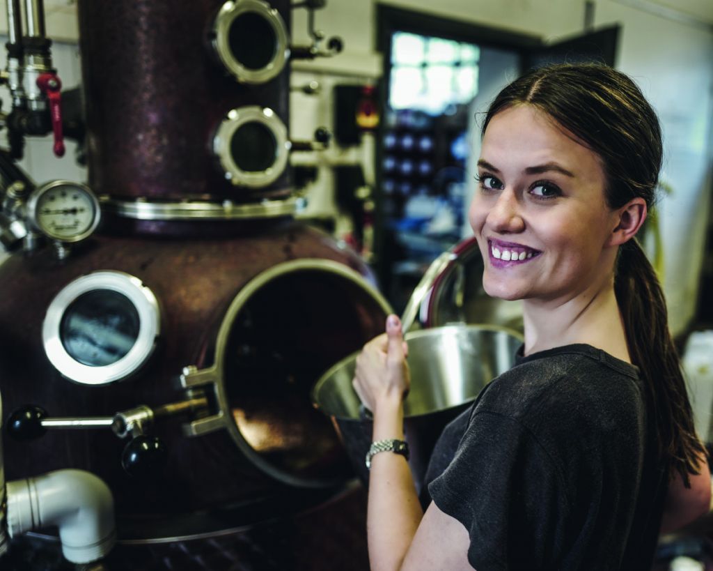 Elisabeth_destilleriet_liggande