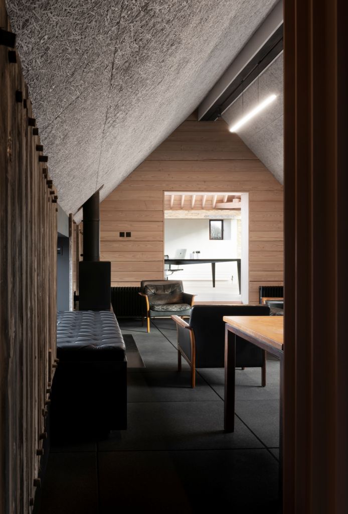 Grain_Loft_Studio_Gilbert_McCarragher_birou_1
