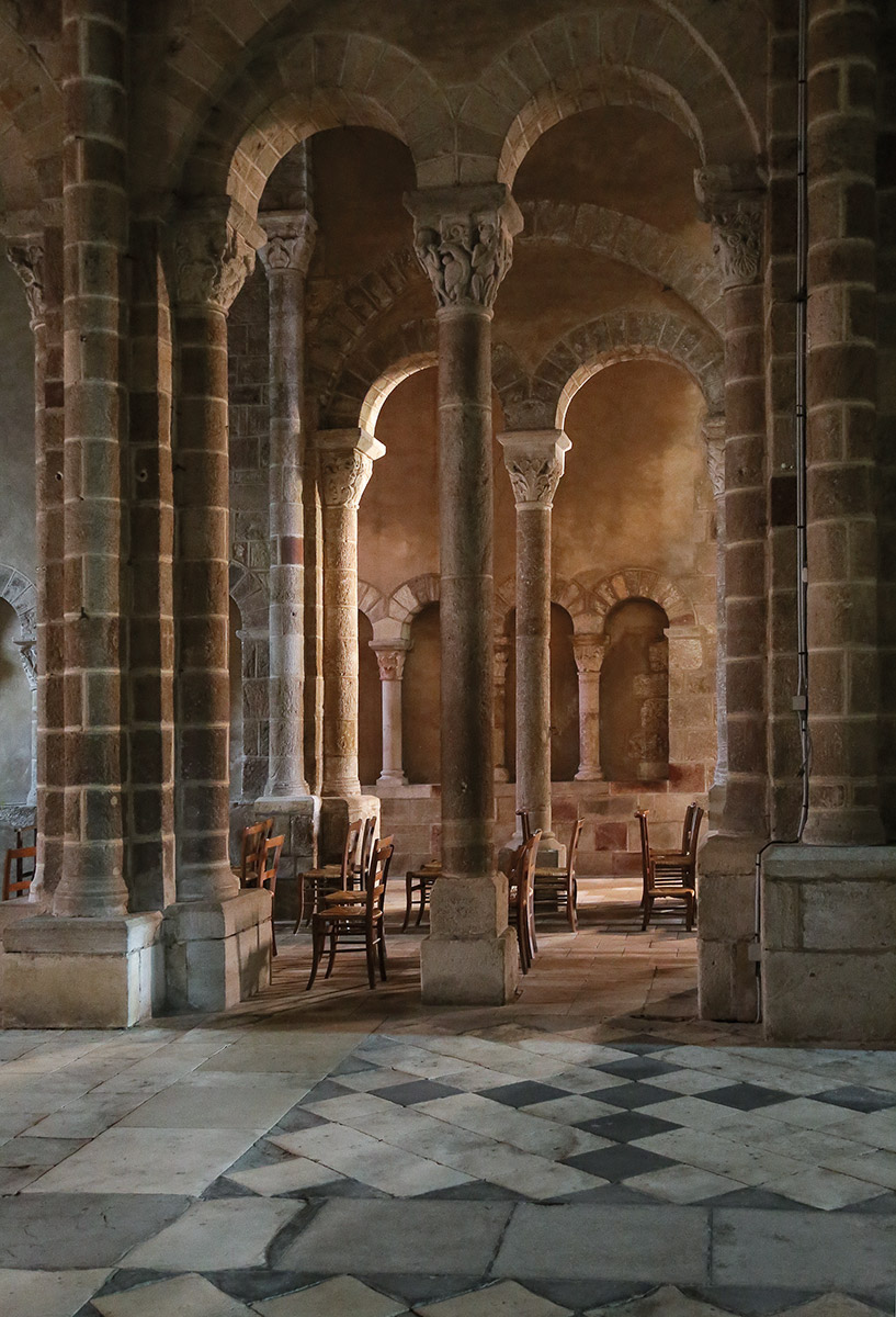 Église Saint-Genès de Châteaumeillant, sec. XI-XII, Franța, 2015