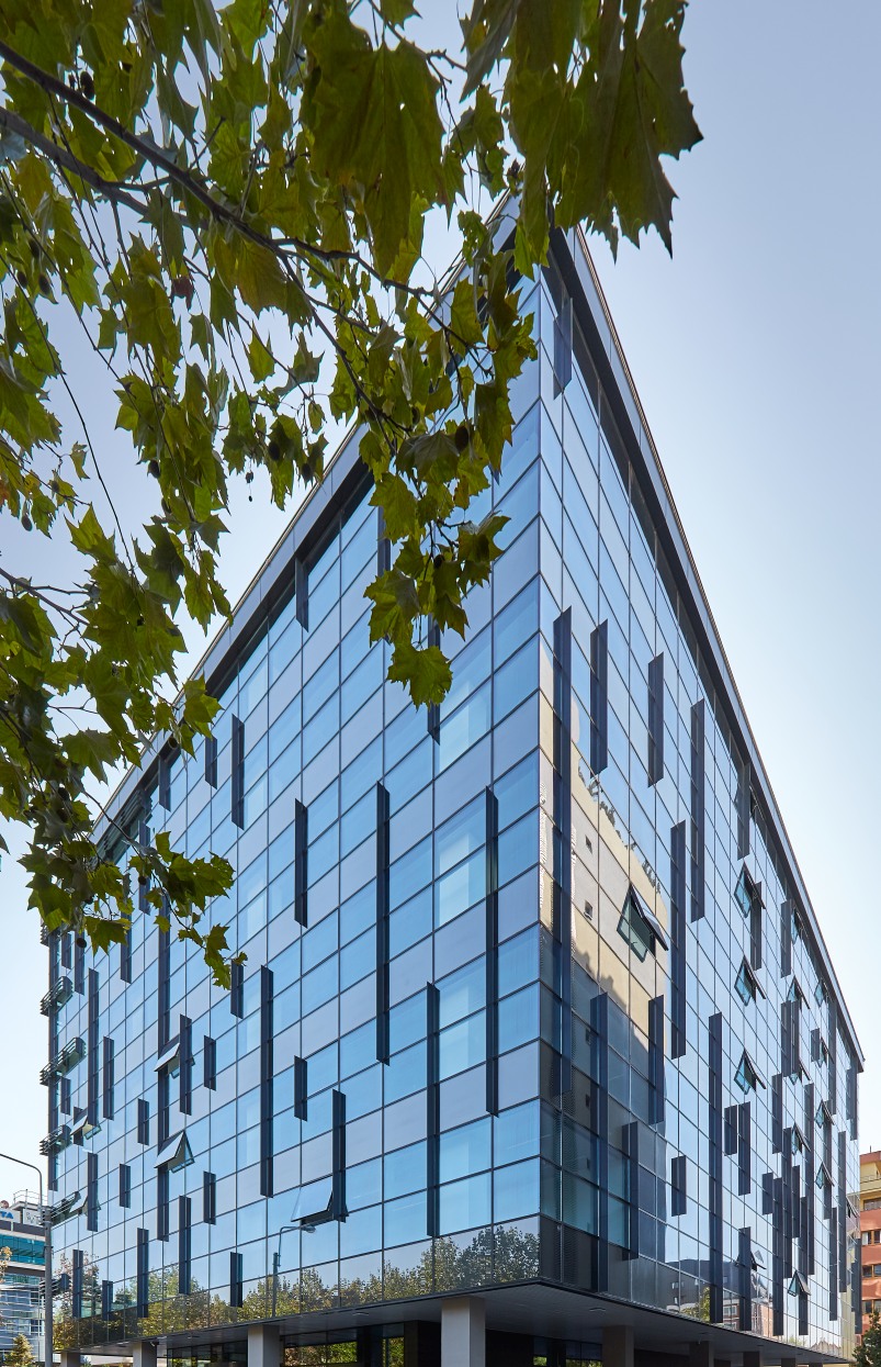 Photo courtesy by Arthur Tintu