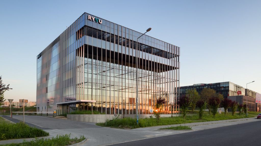 Selvita, Cracovia, Polonia. Sisteme utilizate: MB SR50N RW, MB-45, MB-78EI, MB-86 SI, MB-DPA, MB-SR60N