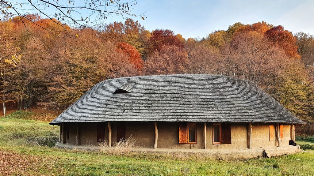 Scoala de la Bunesti.2 - photo credits - Marius Vasile