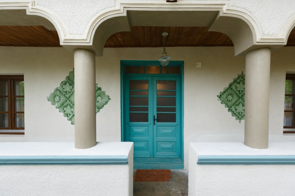 unadjustednonraw_thumb_136