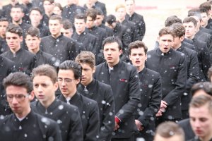 un-pas-i%cc%82n-urma-serafimilor