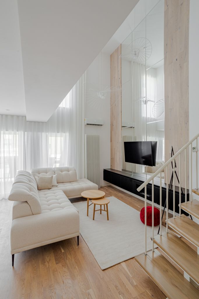 duplex_white_fairy_living