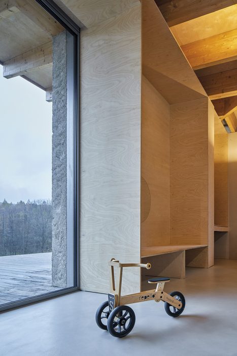 7_lina-bellovic-house-lo-boysplaynice-21