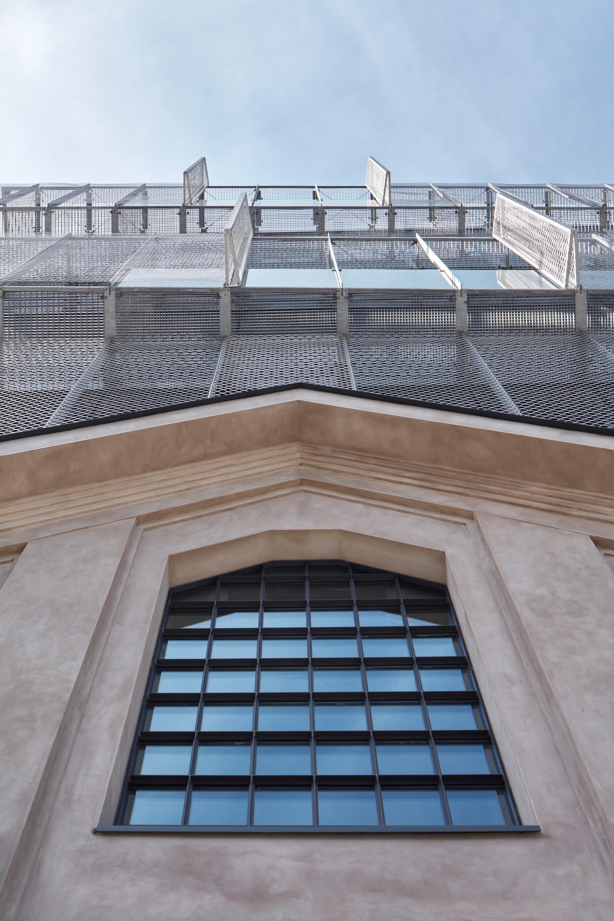 five-qarta-architektura-boysplaynice-12