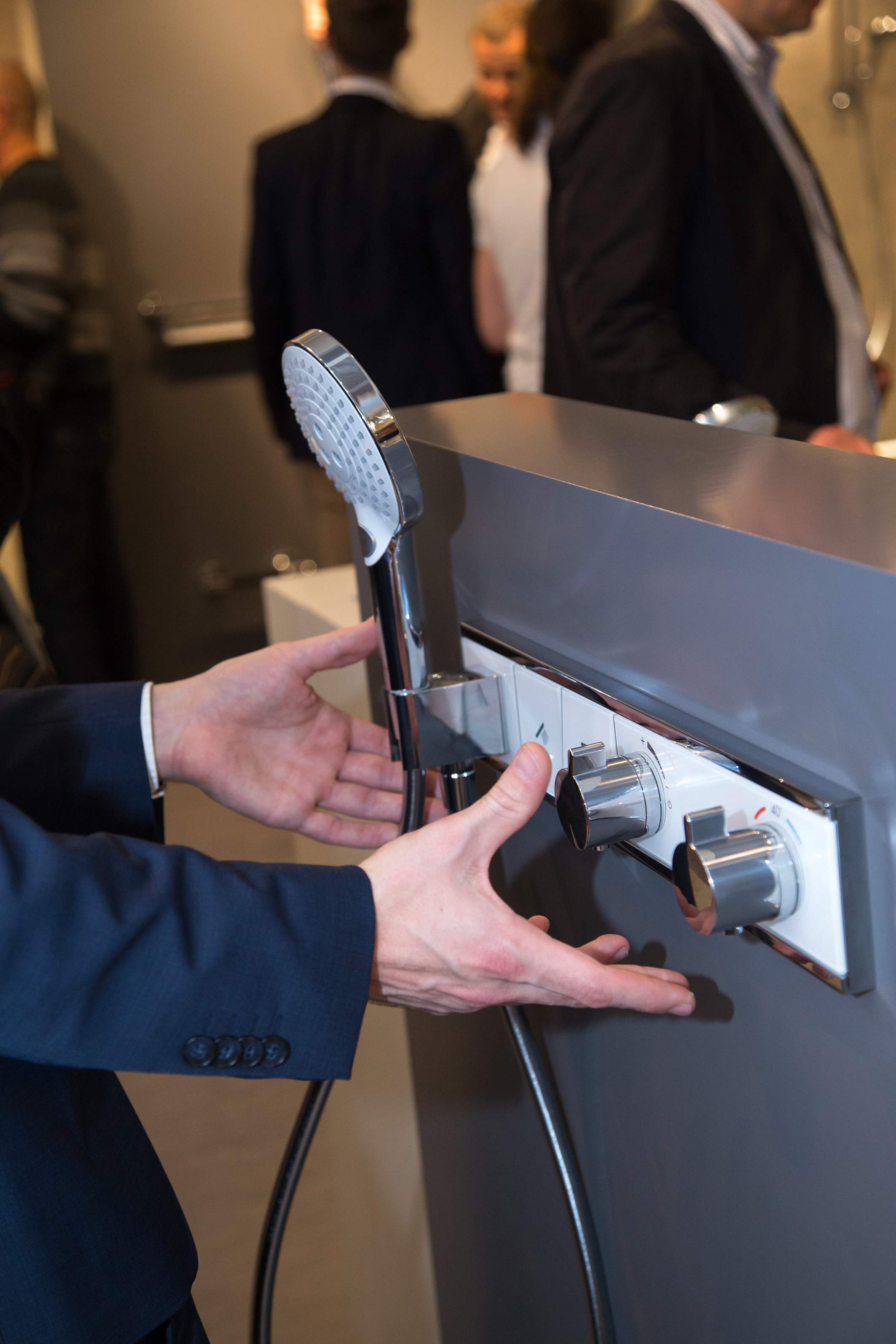 hansgroherainselect_ish17