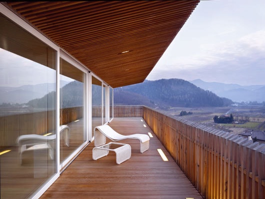 Arhitectura bioclimatică. Locuinţa unifamilială PF