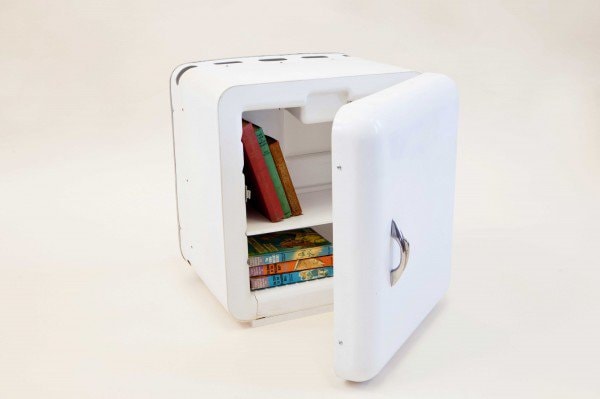 Fotoliul din valiză şi alte surprize reciclate