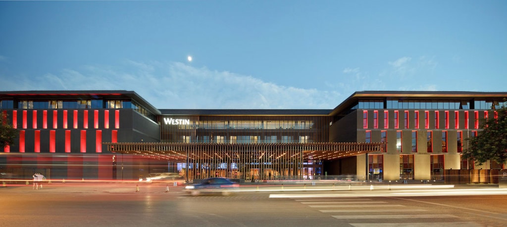 Scurt profil Neri&Hu