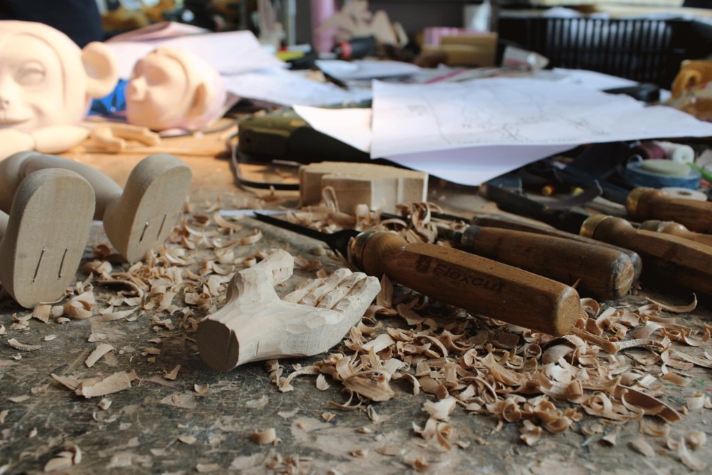 Meserii ascunse în culise de spectacol