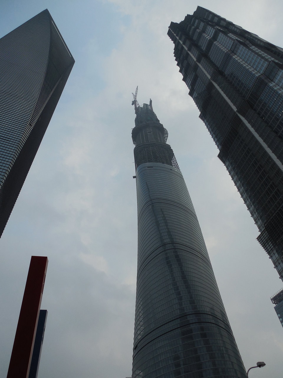 Provocări ale clădirilor foarte înalte