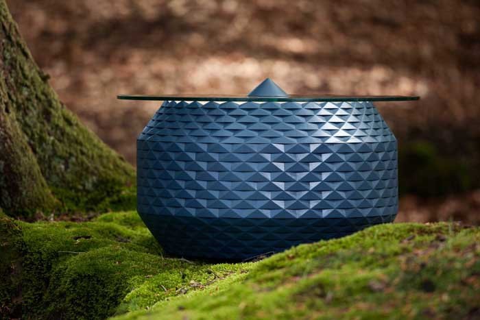 Prehistoric Aliens: măsuţele de cafea