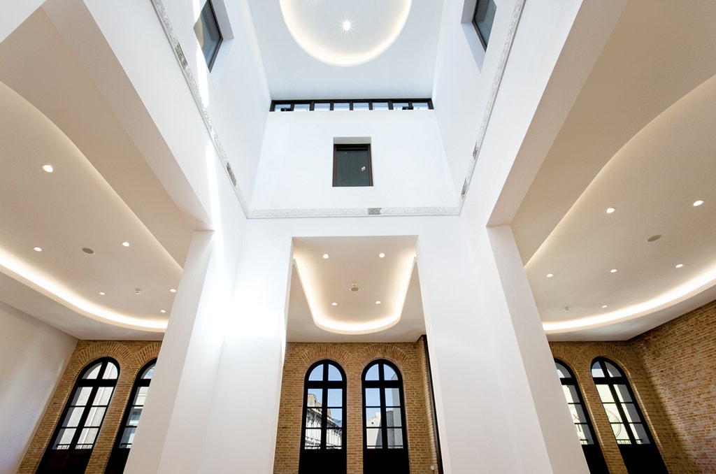 Între Lipscani şi Gabroveni