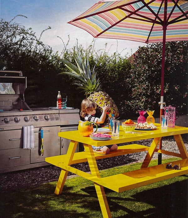 Mesele colorate şi versatile create de Jennifer Newman