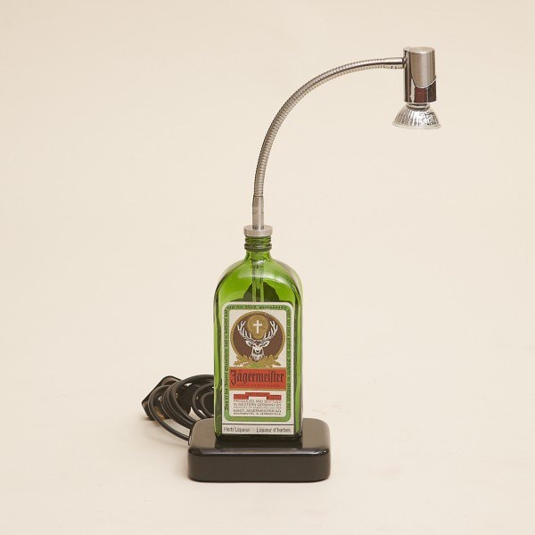 Fotoliul din valiză şi alte surprize reciclate