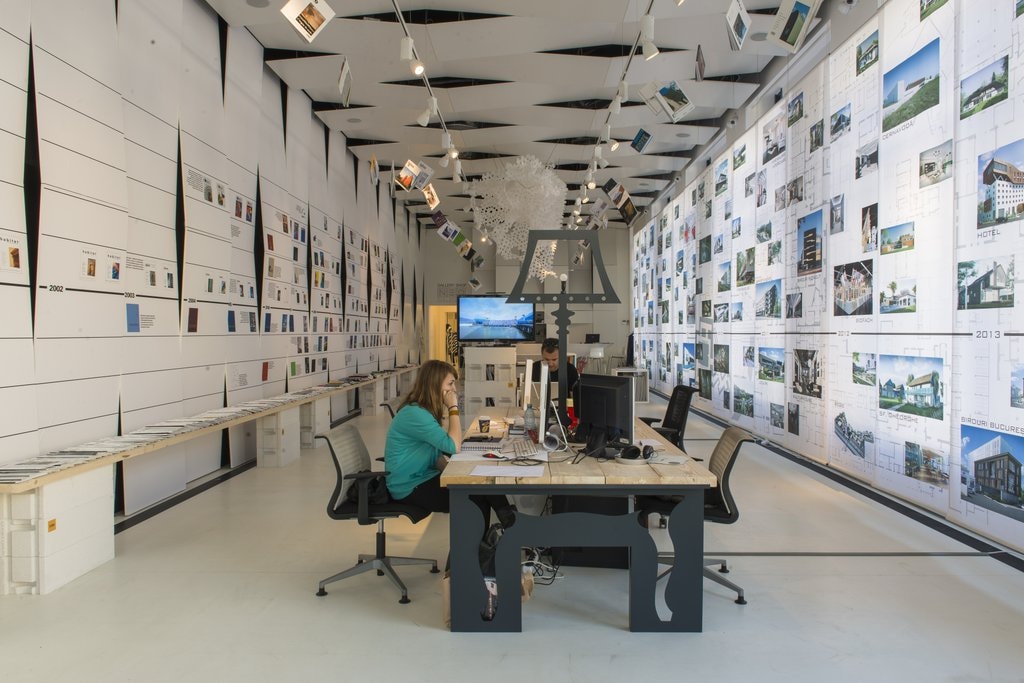 Expoziţie de arhitectură şi publicistică de arhitectură Igloo 13 ani, la Galateca