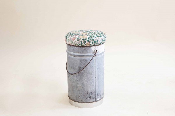 Fotoliul din valiză şi alte surprize reciclate