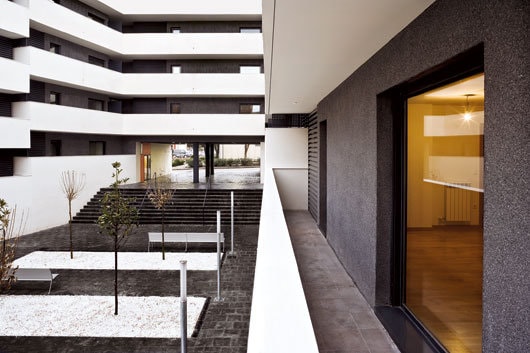 44. Locuinţe sociale în Tauste, Spania