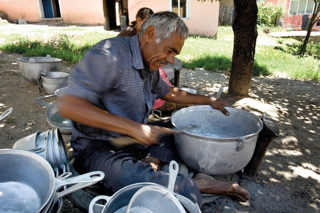 Glimpt sau despre confluenţa dintre meşteşug şi designul scandinav