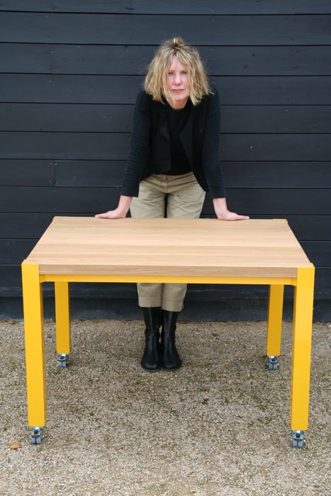 Mesele colorate şi versatile create de Jennifer Newman