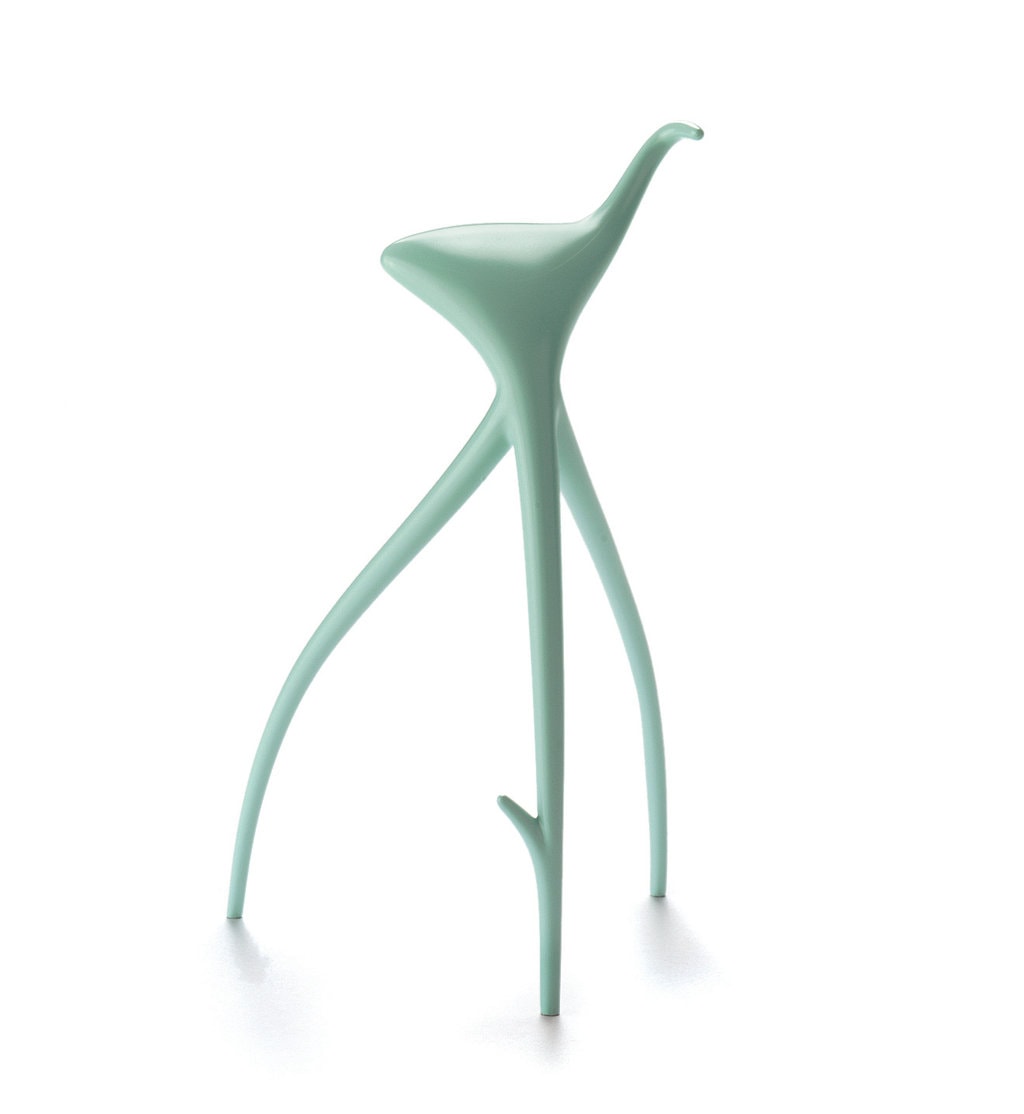 CONCURS: Câştigă una dintre cele 100 de miniaturi de scaune semnate de designeri renumiţi şi un album igloobest!