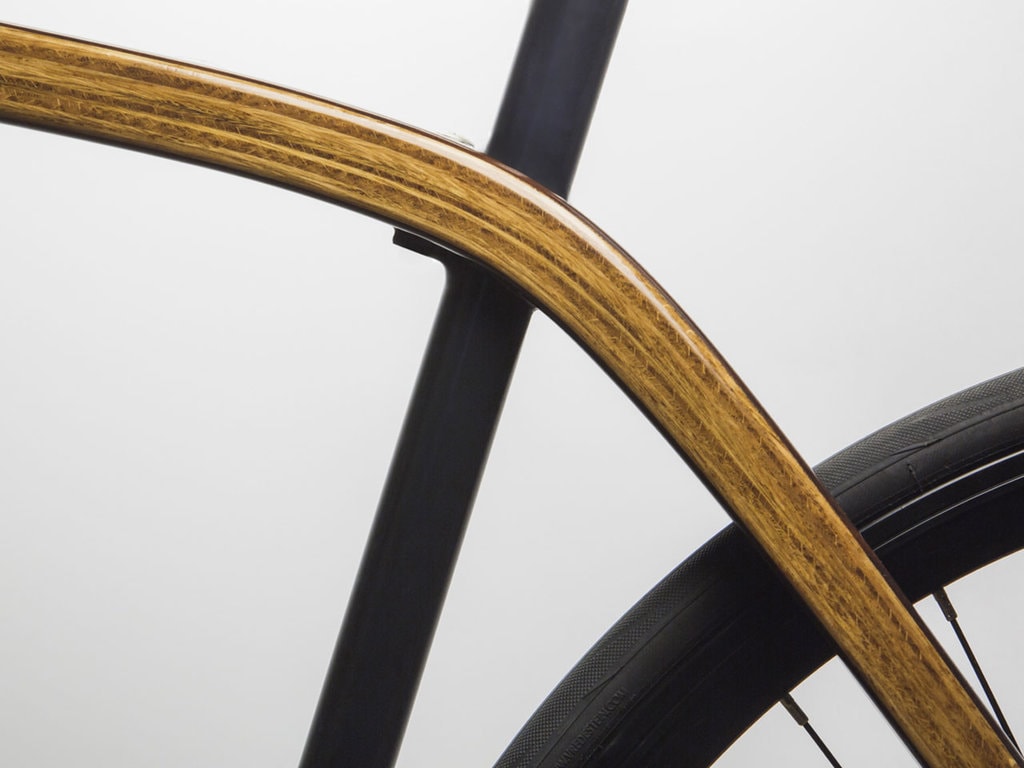 Cu bicicleta prin oraş / Modelul Tratar