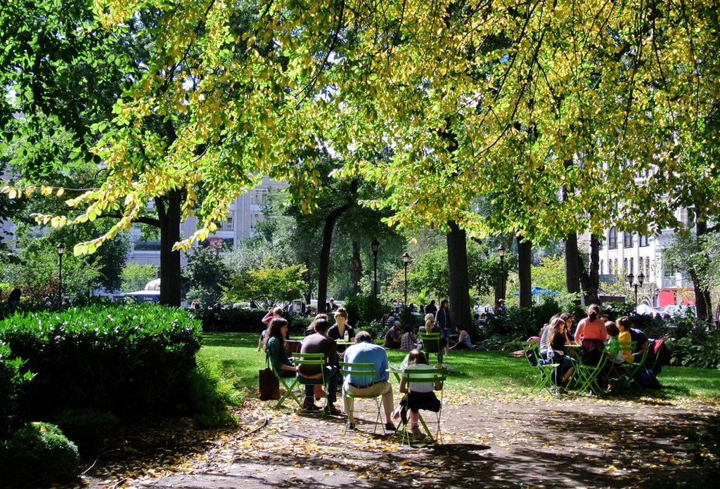 Oraşele prietenoase cu oamenii sunt oraşe mai fericite