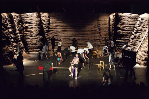 Blonda fără mâini şi tandreţea unei priviri. Pina Bausch