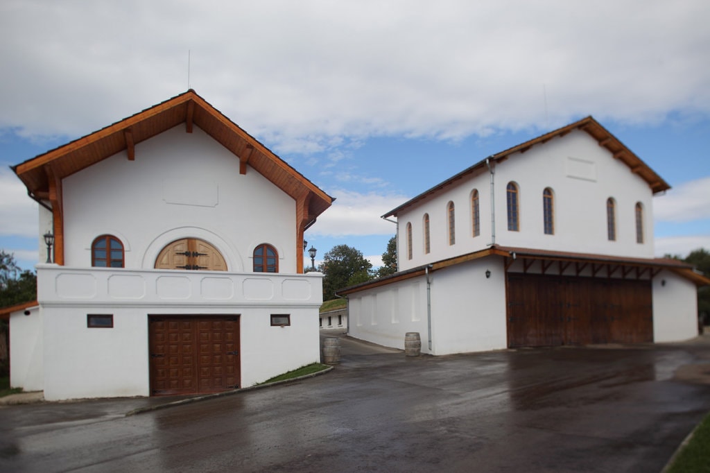 Pe dealurile Corcovei