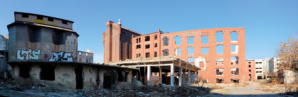 Patrimoniul industrial: Asociația PlusMinus I Asociația pentru Arheologie Industrală I Make a Point I Zeppelin