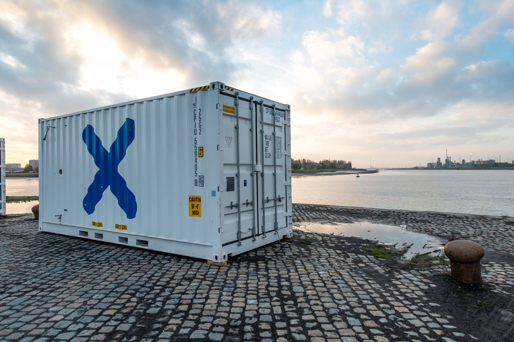 SLEEPING AROUND / Pop-Up Hotel