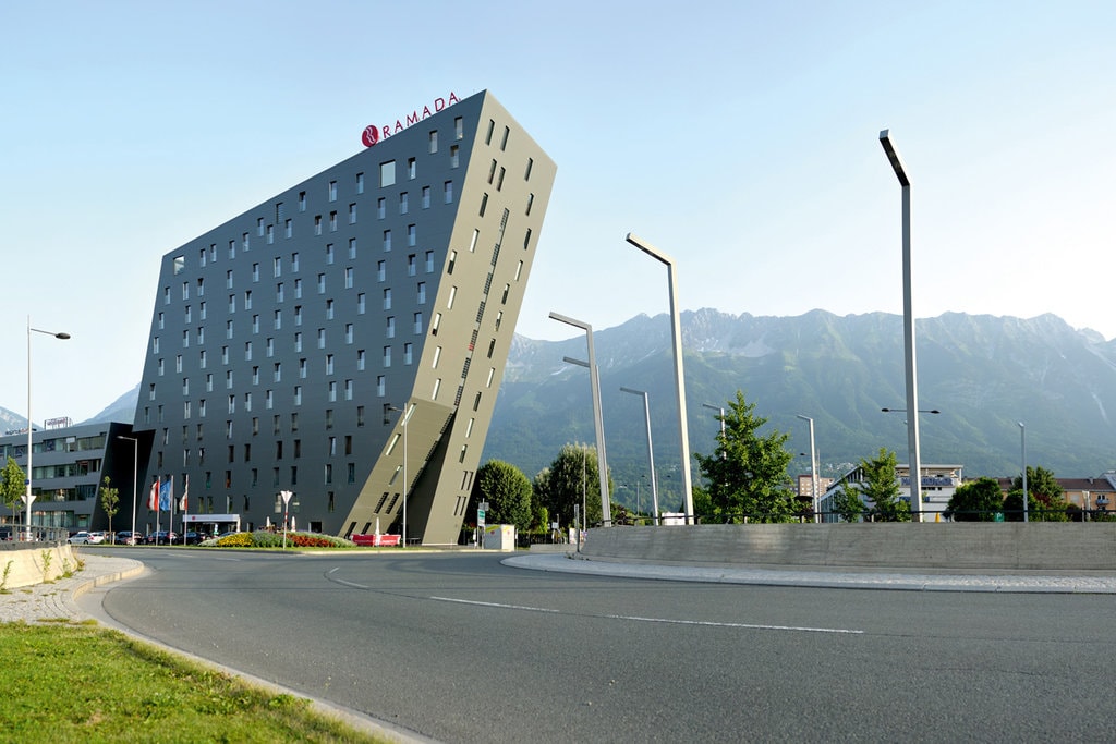 Faţade inovatoare proiectate şi construite cu profile PVC acrylcolor pentru design, rezistenţă şi culoare