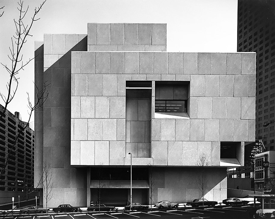 Marcel Breuer. Design şi arhitectură – expoziţie retrospectivă