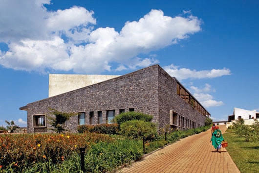 Igloo #135: Arhitecturi în sprijinul comunităţii