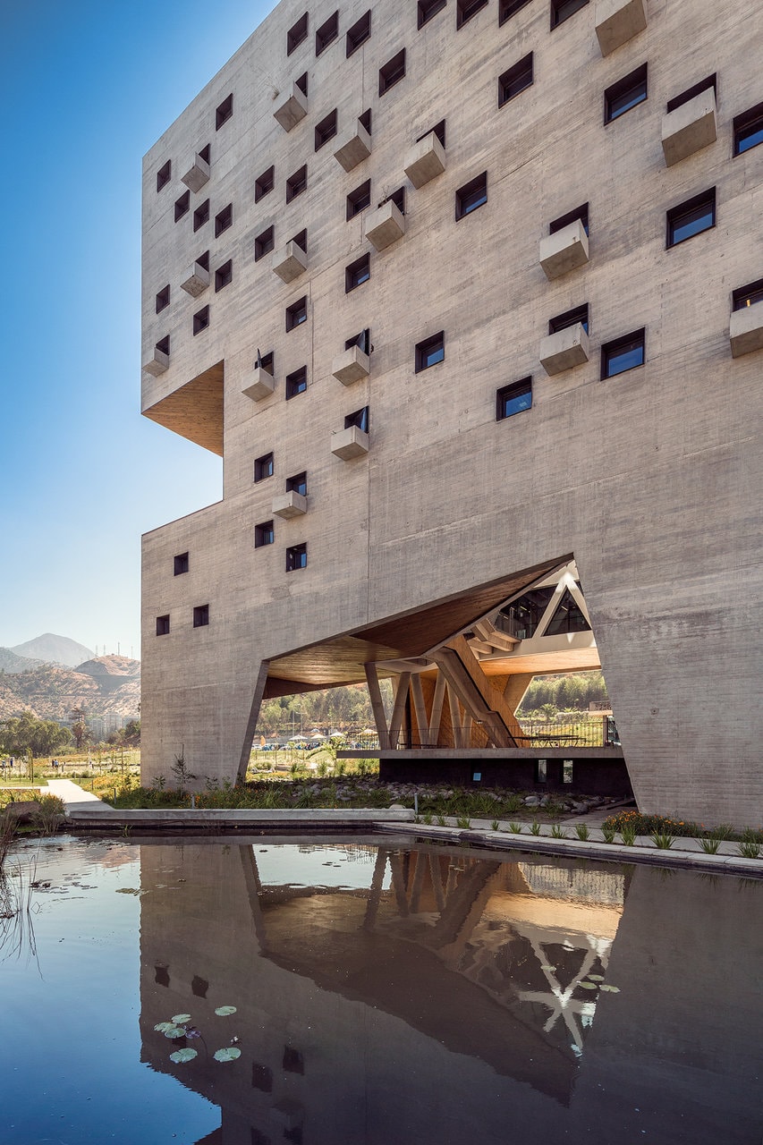 De la educaţie la practică