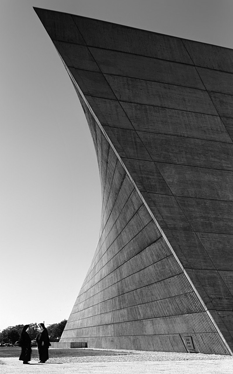 Marcel Breuer. Design şi arhitectură – expoziţie retrospectivă