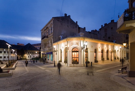 Igloo 122 - Un an la înălţime!