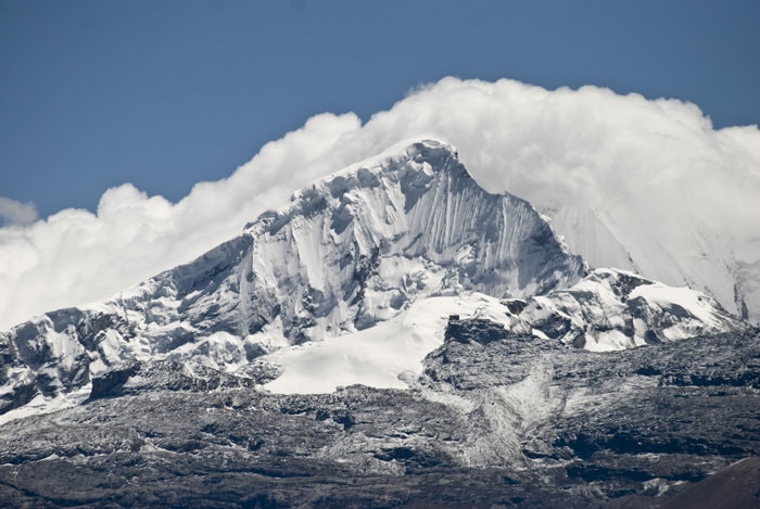 Prehistoric Aliens: măsuţele de cafea
