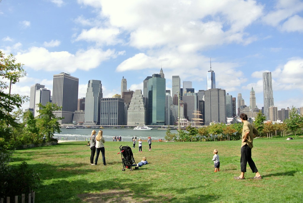 Oraşele prietenoase cu oamenii sunt oraşe mai fericite