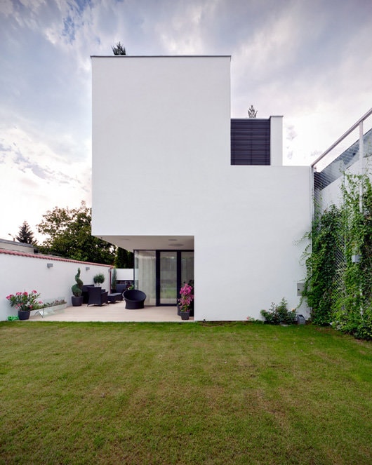 Discreţia ca stil arhitectural – Bogdan Babici