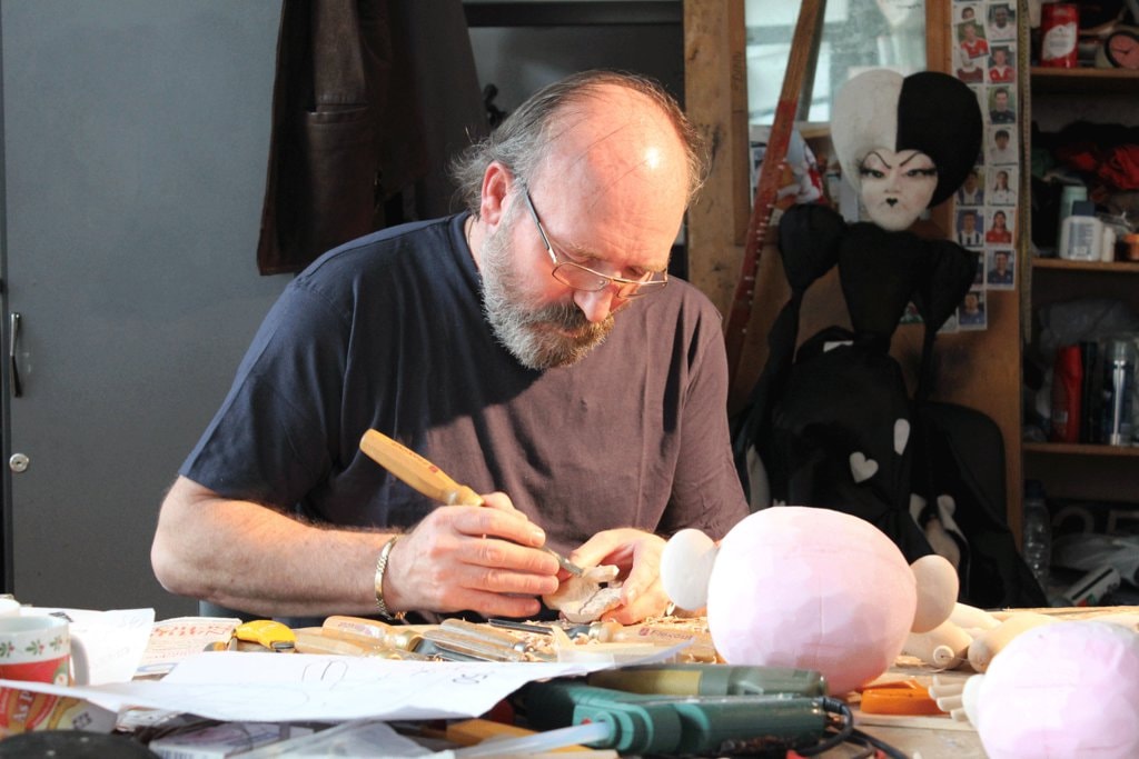 Meserii ascunse în culise de spectacol